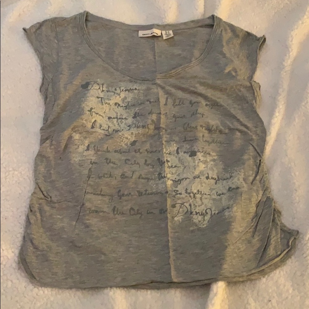 NWOT DKNY Jeans Gray V-Neck Tee w/Wording